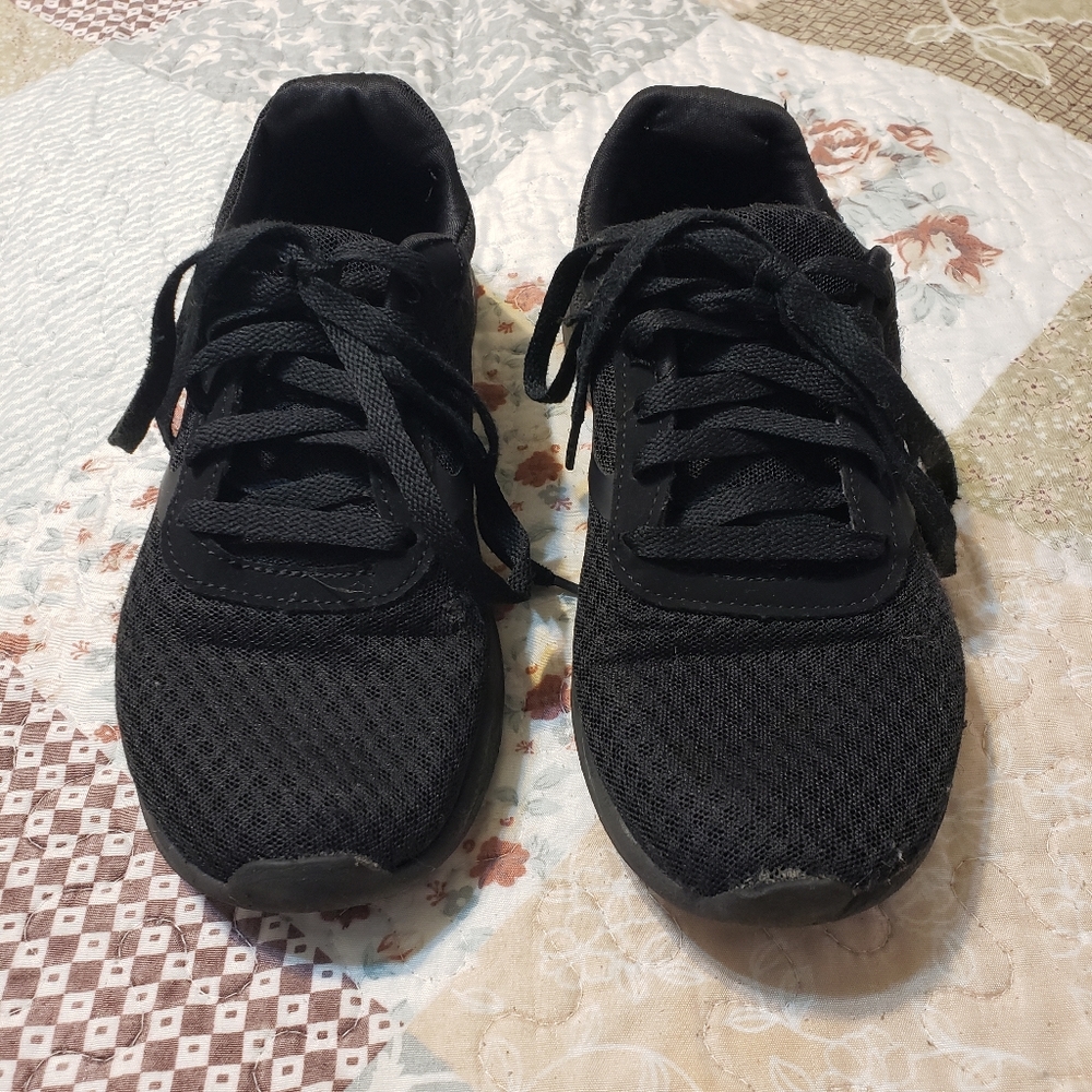 Black Shoes